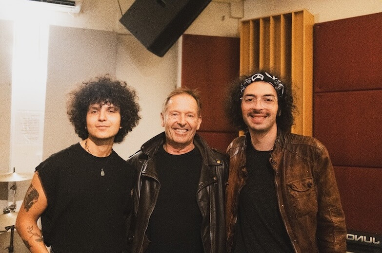 Batu Akdeniz ve Simon Kirke’nin Rock'n Roll İşbirliği